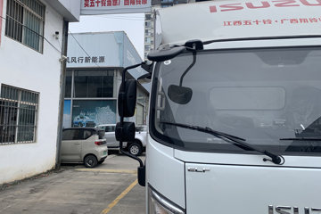 ������ʮ������EM7 152���� 4X2 4.05�׵�����س�ͼƬ