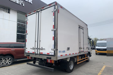 ������ʮ������EM7 152���� 4X2 4.05�׵�����س�ͼƬ