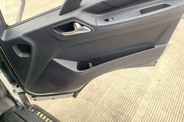 ������ʮ������EM7 152���� 4X2 4.05�׵�����س�ͼƬ