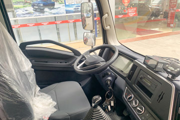 ������ʮ������EM7 152���� 4X2 4.05�׵�����س�ͼƬ