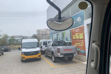 ������ʮ������EM7 152���� 4X2 4.05�׵�����س�ͼƬ