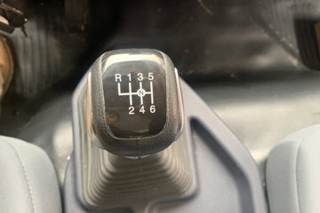 ������ʮ������EM7 152���� 4X2 4.05�׵�����س�ͼƬ