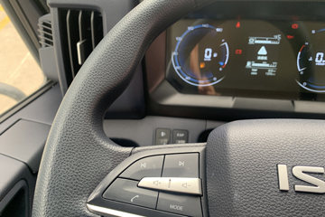 ������ʮ������EM7 152���� 4X2 4.05�׵�����س�ͼƬ