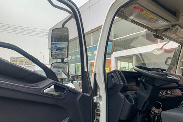 ������ʮ������EM7 152���� 4X2 4.05�׵�����س�ͼƬ