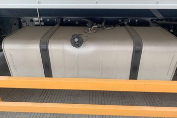 ������ʮ������EM7 152���� 4X2 4.05�׵�����س�ͼƬ