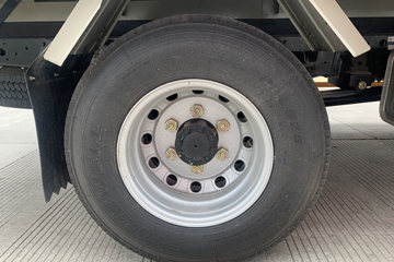 ������ʮ������EM7 152���� 4X2 4.05�׵�����س�ͼƬ