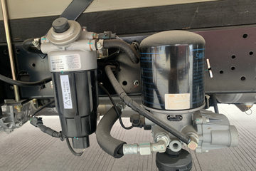 ������ʮ������EM7 152���� 4X2 4.05�׵�����س�ͼƬ