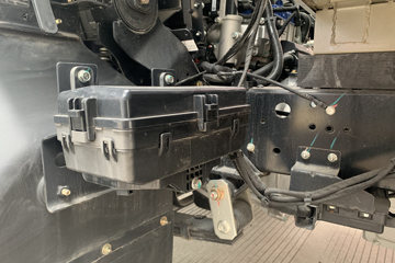 ������ʮ������EM7 152���� 4X2 4.05�׵�����س�ͼƬ