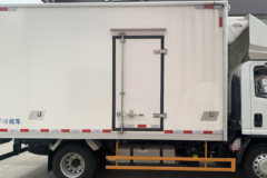 江西五十铃翼放EM7 152马力 4X2 4.05米单排冷藏车
