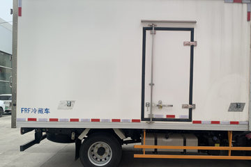 ������ʮ������EM7 152���� 4X2 4.05�׵�����س�ͼƬ