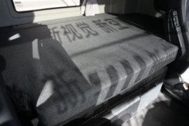 TS&nbsp;牵引车驾驶室                                               图片