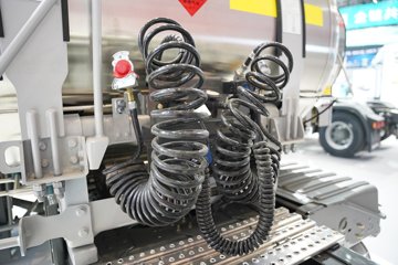 ��������(HOWO) TS 14.6L LNG 590���� 6X4 �й����� AMT�Զ��� ǣ����ͼƬ