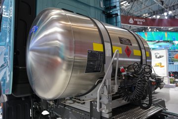 ��������(HOWO) TS 14.6L LNG 590���� 6X4 �й����� AMT�Զ��� ǣ����ͼƬ