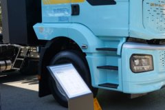 质子汽车帝江Re 6X4 纯电动牵引车 中航600kWh