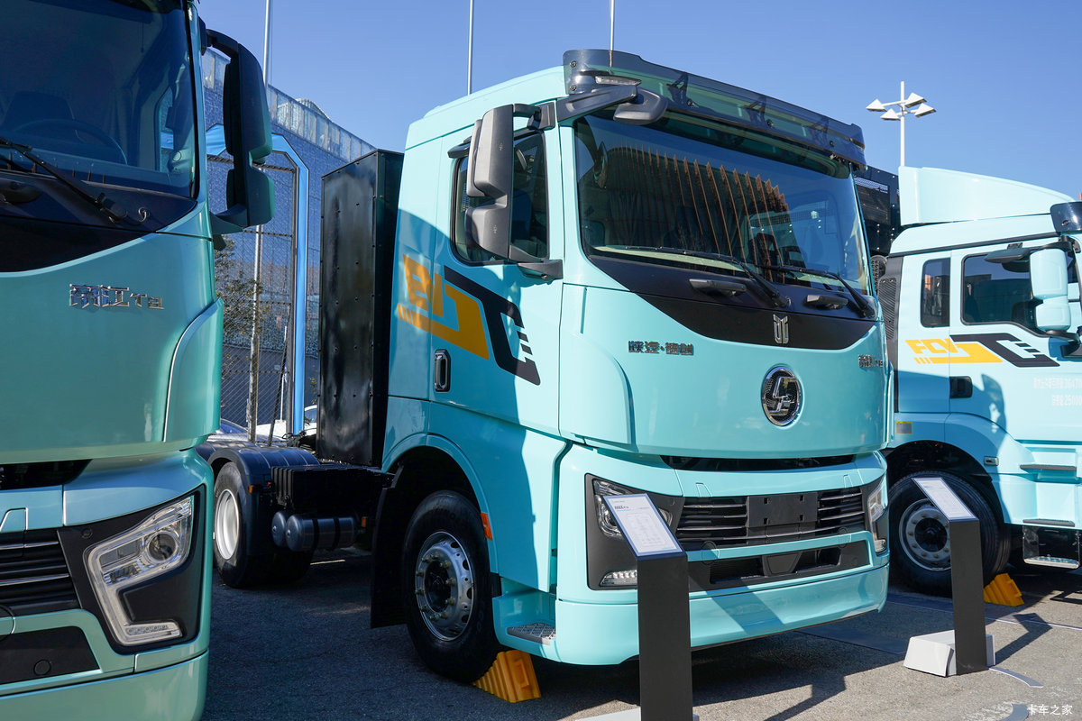 质子汽车帝江Ta 6X4 纯电动牵引车 600.92kWh