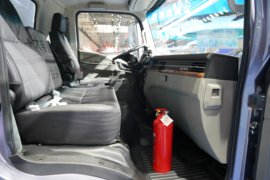 统帅&nbsp;电动载货车驾驶室图片