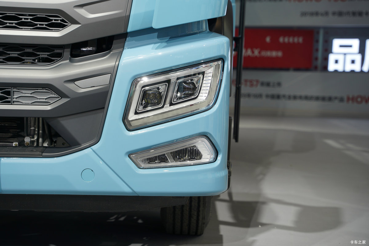 ��������(HOWO) TX-N 7.4L���� 350���� 4X2 �й�����12�� AMT�Զ��� ��դʽ�ػ������                                                