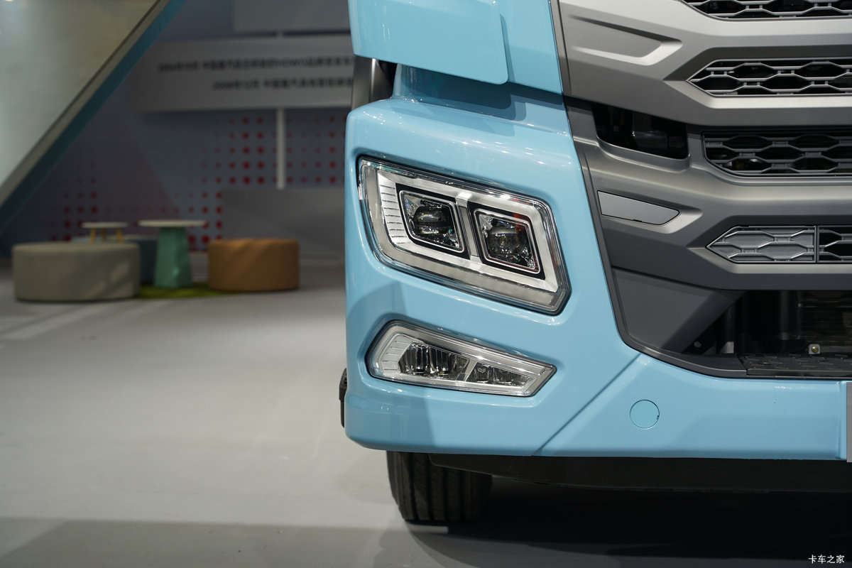 ��������(HOWO) TX-N 7.4L���� 350���� 4X2 �й�����12�� AMT�Զ��� ��դʽ�ػ������                                                