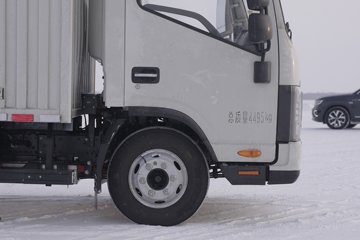 ����˧��ES6 4.15�׵��Ŵ��綯��ʽ�Ῠ ����ʱ��100.46kWhͼƬ