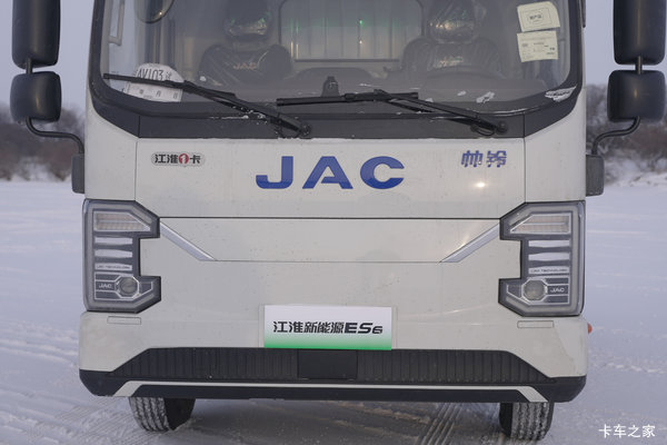 江淮帅铃ES6 4.15米单排纯电动厢式轻卡 宁德时代100.46kWh