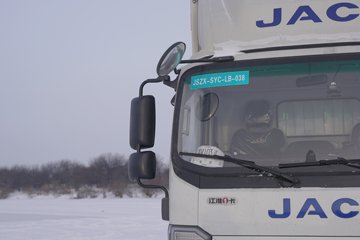 ����˧��ES6 4.15�׵��Ŵ��綯��ʽ�Ῠ ����ʱ��100.46kWhͼƬ