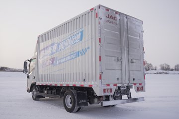 ����˧��ES6 4.15�׵��Ŵ��綯��ʽ�Ῠ ����ʱ��100.46kWhͼƬ