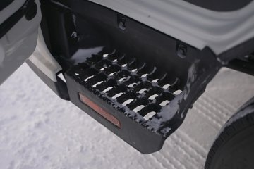 ����˧��ES6 4.15�׵��Ŵ��綯��ʽ�Ῠ ����ʱ��100.46kWhͼƬ