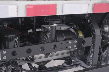 ����˧��ES6 4.15�׵��Ŵ��綯��ʽ�Ῠ ����ʱ��100.46kWhͼƬ