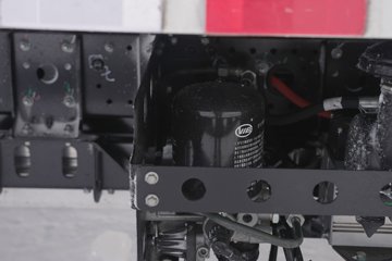 ����˧��ES6 4.15�׵��Ŵ��綯��ʽ�Ῠ ����ʱ��100.46kWhͼƬ