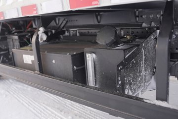 ����˧��ES6 4.15�׵��Ŵ��綯��ʽ�Ῠ ����ʱ��100.46kWhͼƬ