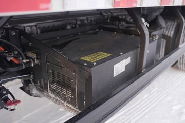 ����˧��ES6 4.15�׵��Ŵ��綯��ʽ�Ῠ ����ʱ��100.46kWhͼƬ