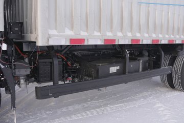 ����˧��ES6 4.15�׵��Ŵ��綯��ʽ�Ῠ ����ʱ��100.46kWhͼƬ