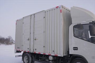 ����˧��ES6 4.15�׵��Ŵ��綯��ʽ�Ῠ ����ʱ��100.46kWhͼƬ