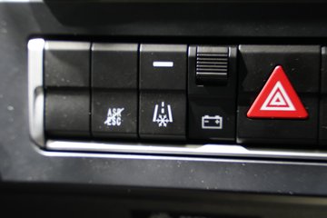 �����ǵ¿�C7M 6X4 ���綯ǣ���� ����ʱ��600kWhͼƬ