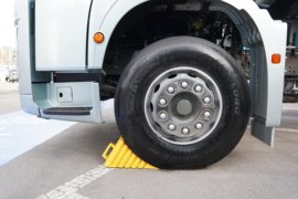 C7M&nbsp;牵引车外观                                                图片