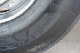 C7M&nbsp;牵引车底盘                                                图片