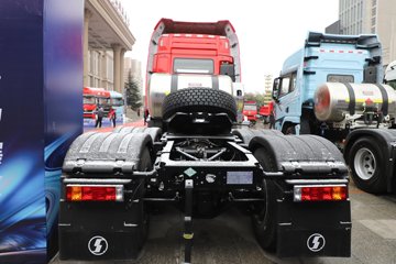 德御Q300S&nbsp;牵引车外观                                                图片