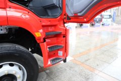 陕汽德御Q300S 全能版 14.8L LNG 540马力 6X4 法士特12档 牵引车 陕汽德御Q300S 全能版 14.8L LNG 540马力 6X4 法士特12档 牵引车