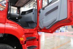 陕汽德御Q300S 全能版 14.8L LNG 540马力 6X4 法士特12档 牵引车 陕汽德御Q300S 全能版 14.8L LNG 540马力 6X4 法士特12档 牵引车