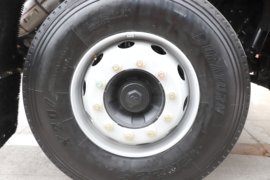 德御Q300S&nbsp;牵引车底盘                                                图片