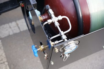 ����HOWO�Ῠ ���Ǻ���H3 2L LNG/CNG 150���� ������6�� 4.15�׵��������ῨͼƬ