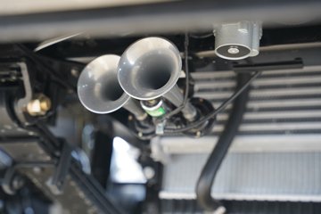 ����HOWO�Ῠ ���Ǻ���H3 2L LNG/CNG 150���� ������6�� 4.15�׵��������ῨͼƬ