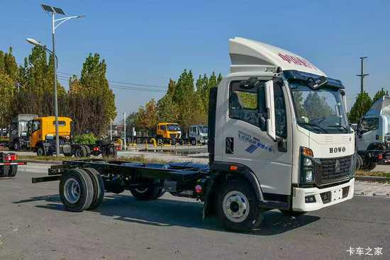 ����HOWOͳ˧T3 140���� LNG 4X2 ��ʿ��8�� 4.08����س�