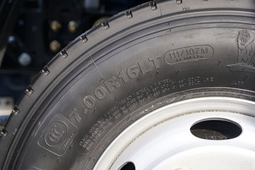 ����HOWO�Ῠ ���Ǻ��� 2.4L���� 165���� ������8�� 4.15�׵��������ῨͼƬ