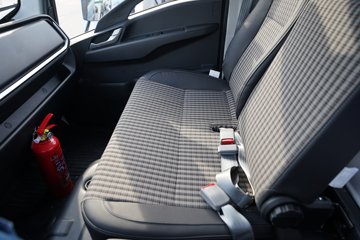 ����HOWO�Ῠ ���Ǻ��� 2.4L���� 165���� ������8�� 4.15�׵��������ῨͼƬ