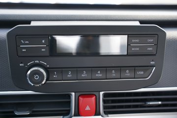 ����HOWO�Ῠ ���Ǻ��� 2.4L���� 165���� ������8�� 4.15�׵��������ῨͼƬ