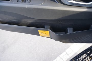 ����HOWO�Ῠ ���Ǻ��� 2.4L���� 165���� ������8�� 4.15�׵��������ῨͼƬ