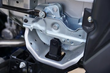 ����HOWO�Ῠ ���Ǻ��� 2.4L���� 165���� ������8�� 4.15�׵��������ῨͼƬ