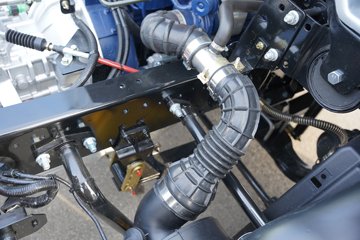 ����HOWO�Ῠ ���Ǻ��� 2.4L���� 165���� ������8�� 4.15�׵��������ῨͼƬ