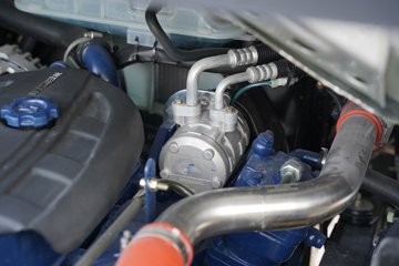 ����HOWO�Ῠ ���Ǻ��� 2.4L���� 165���� ������8�� 4.15�׵��������ῨͼƬ